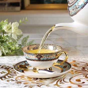 Alto grado de porcelana de la taza de café conjunto inglés de la tarde en Europa de cerámica de la taza de té set de café en una olla la Leche de la jarra de Té regalos de parte de casa